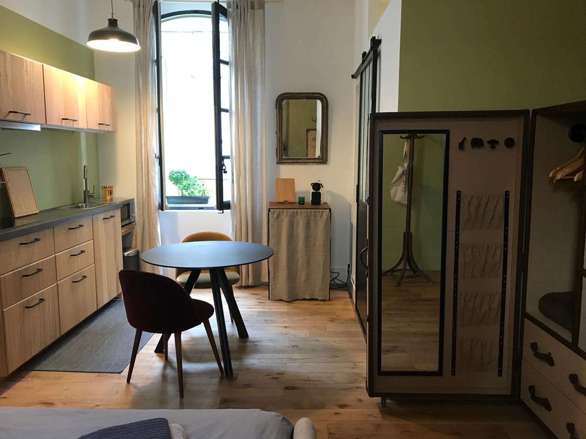 Studio De Charme A La Roquette Arlés Exterior foto